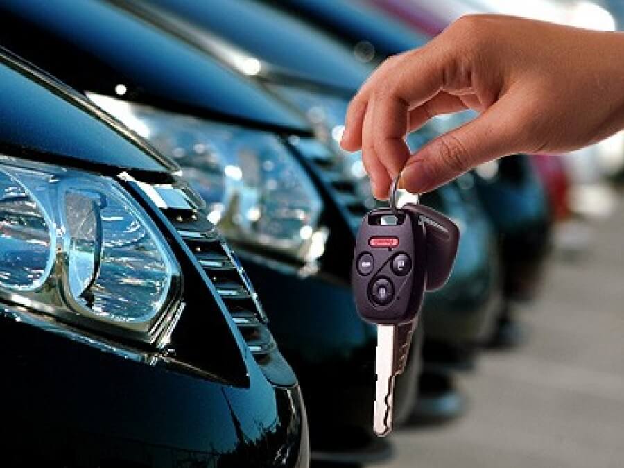 Кто пользуется прокатом авто?
