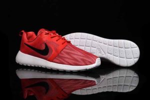 С чем лучше носить кроссовки Nike?