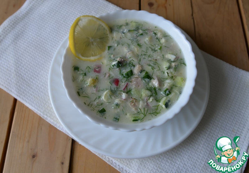 Окрошка с индейкой на бульоне