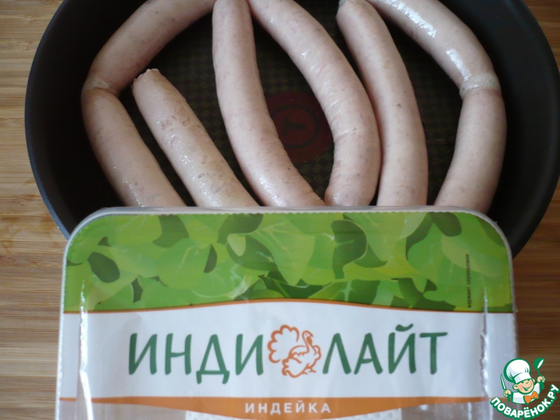 Пирог из картофельного пюре с колбасками