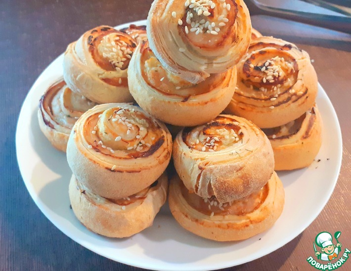 Плюшки с курицей и сыром