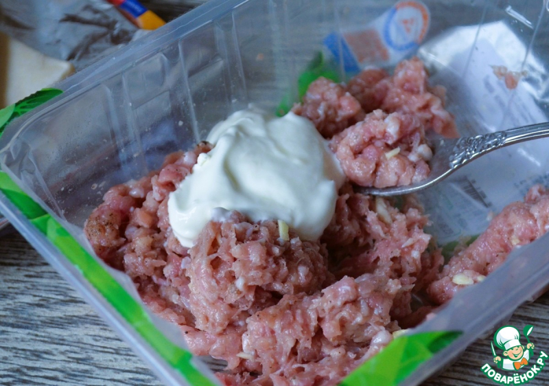 Слоёные палочки с фаршем и сыром