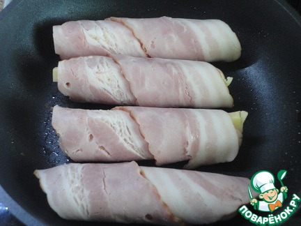 Сосиски, фаршированные сыром