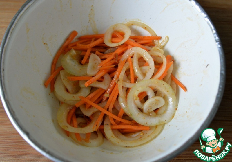 Корейский салат из индейки с овощами
