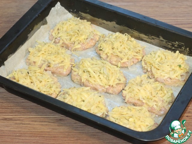 Котлеты из фарша индейки под шубкой