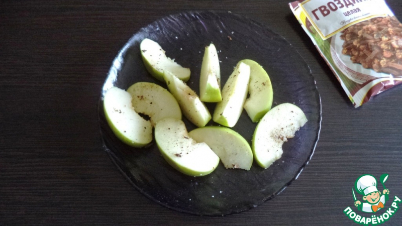 Шашлычки из индейки с яблоками