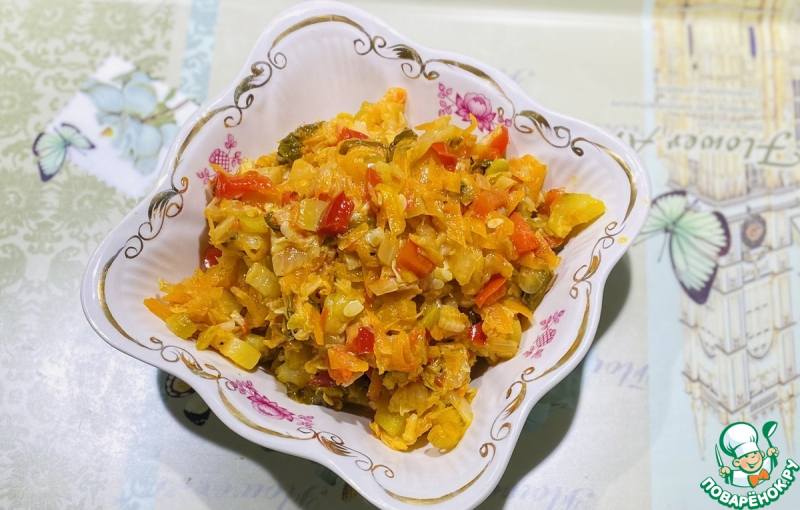 Тушеная пекинская капуста с овощами