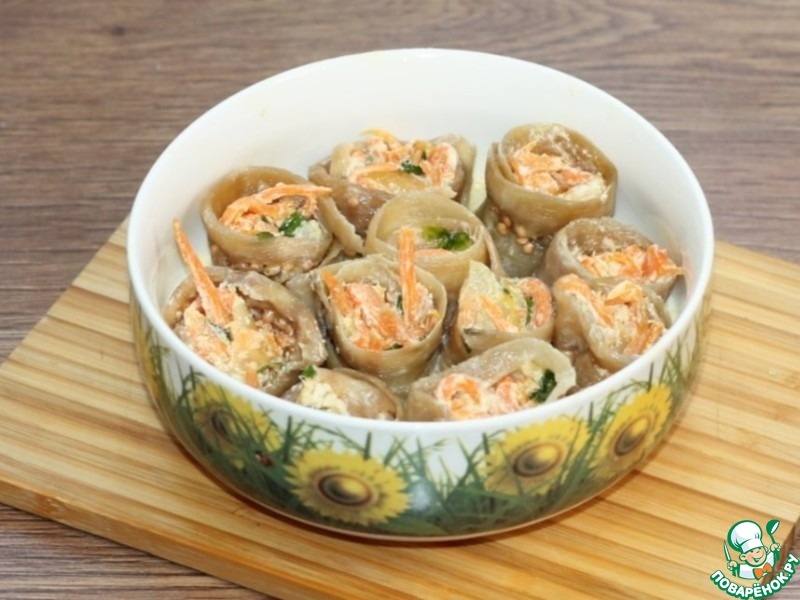 Баклажаны с творожным сыром под соусом