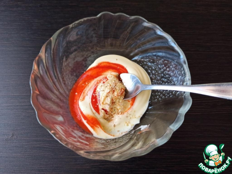 Чизбургер с копченой рулькой и соусом Спайси