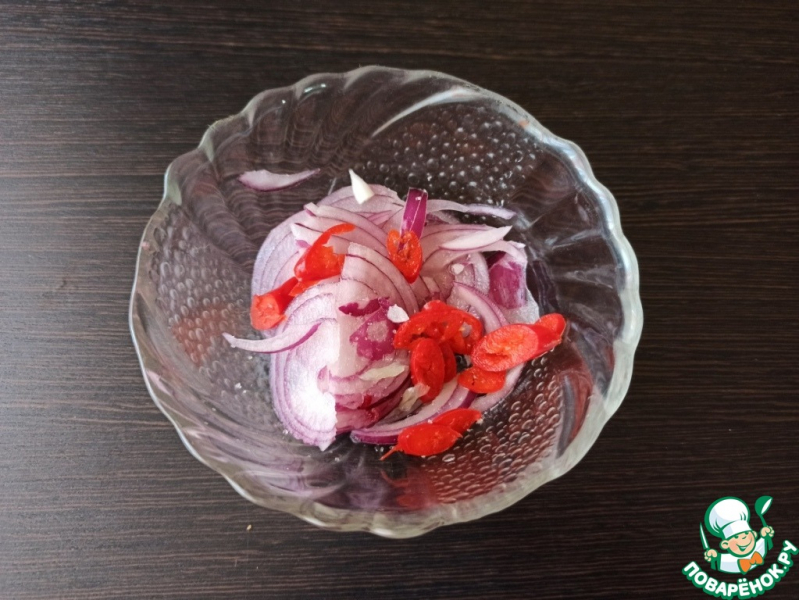 Чизбургер с копченой рулькой и соусом Спайси