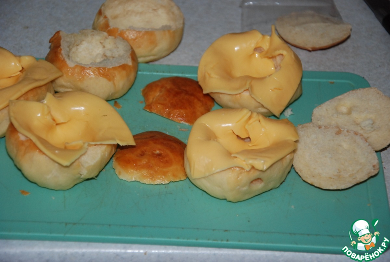 Фаршированные сырные булочки