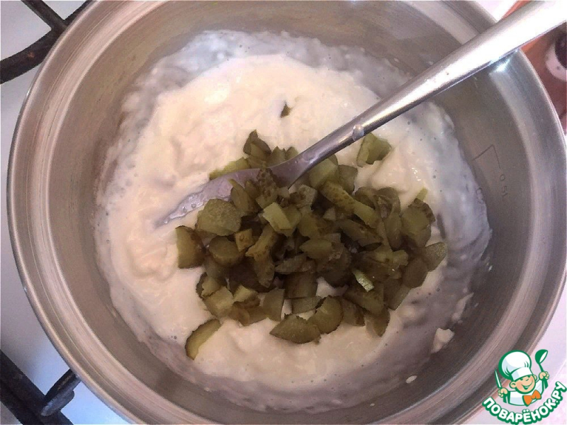 Бутерброд с плавленным сыром и шпротами