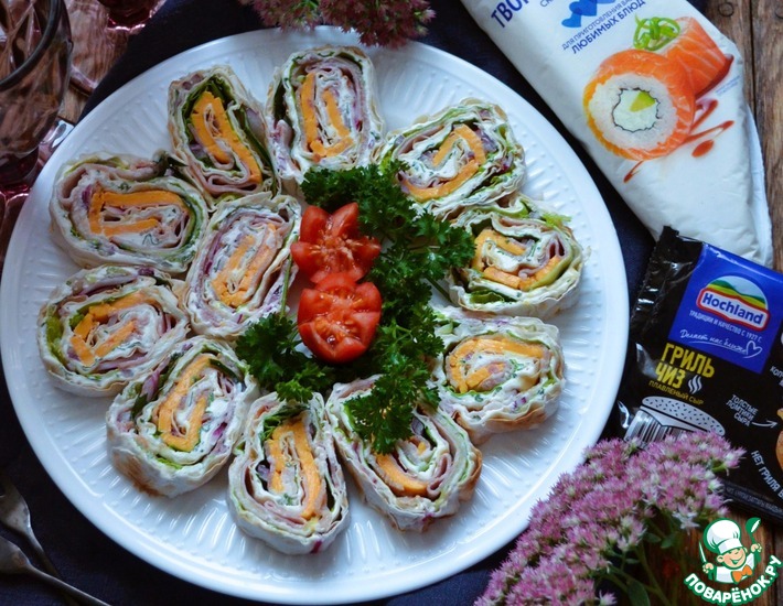 Рулет из лаваша с мясной нарезкой