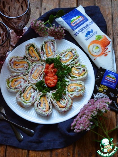 Рулет из лаваша с мясной нарезкой