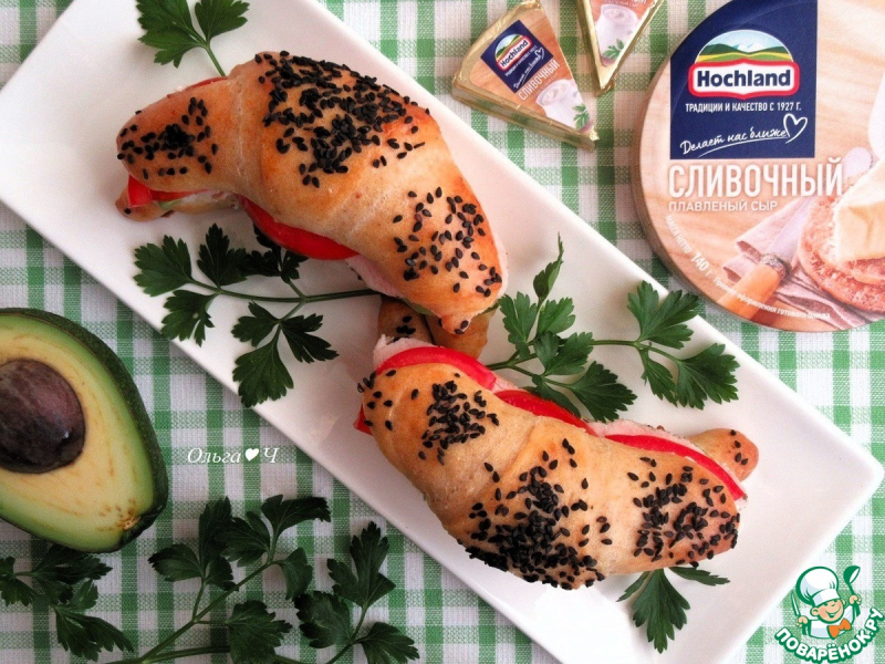 Сэндвич с курицей в круассане