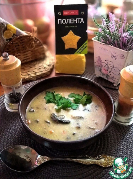 Суп с шампиньонами и кукурузной полентой