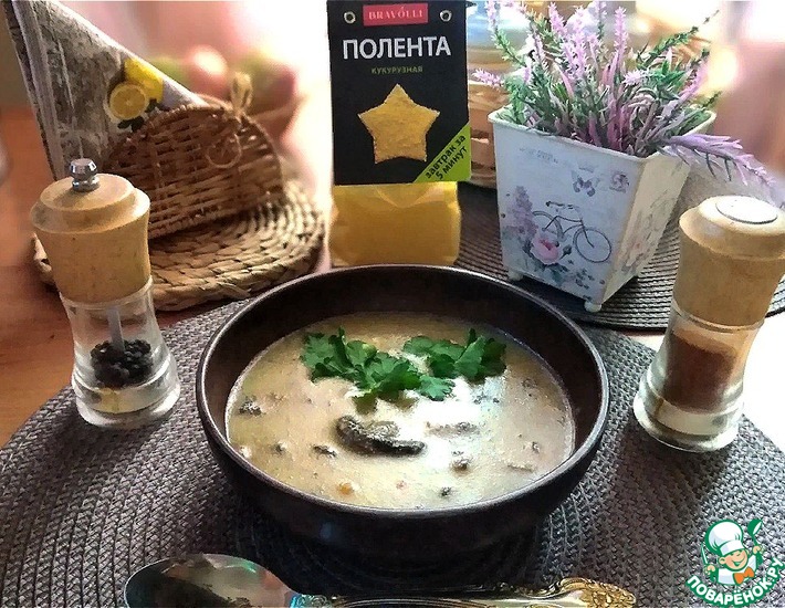Суп с шампиньонами и кукурузной полентой