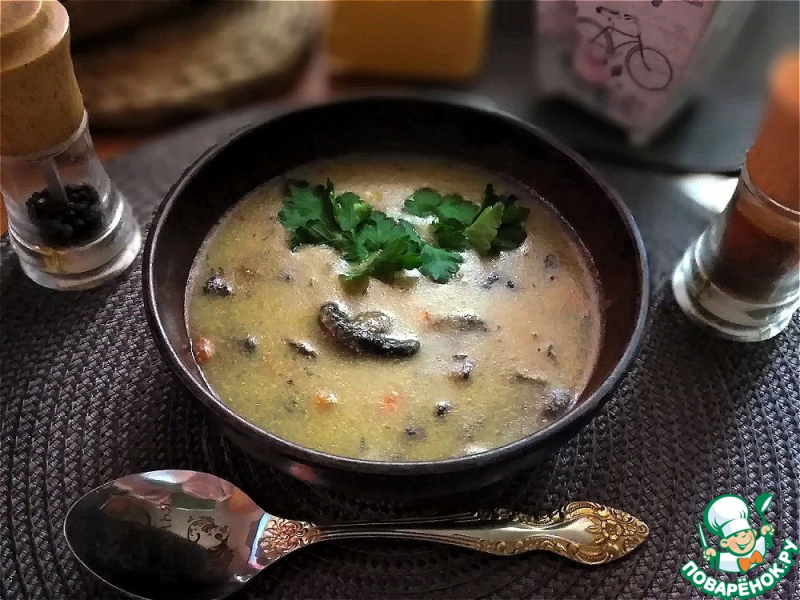 Суп с шампиньонами и кукурузной полентой