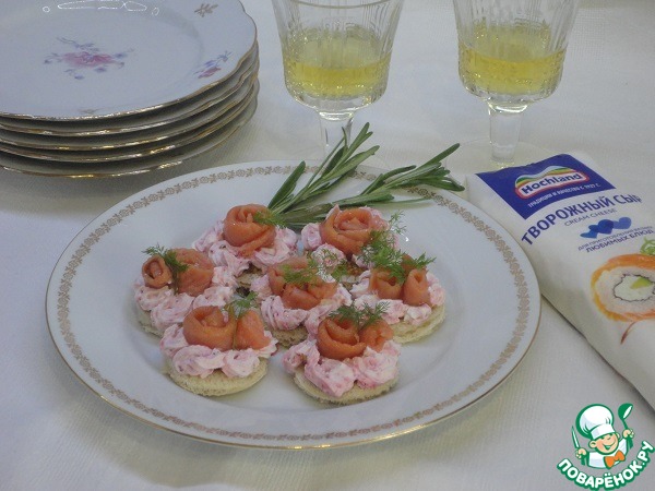 Сырная закуска с клюквой и рыбой