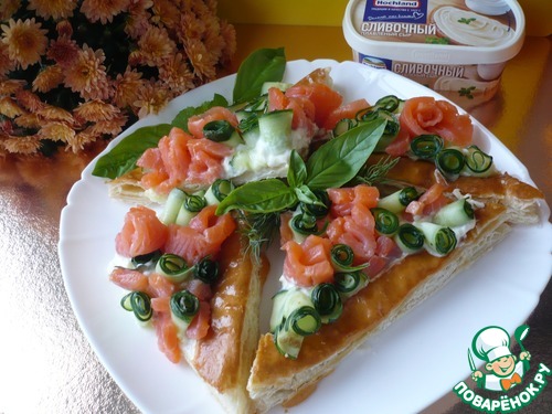 Закусочные слойки с плавленым сыром