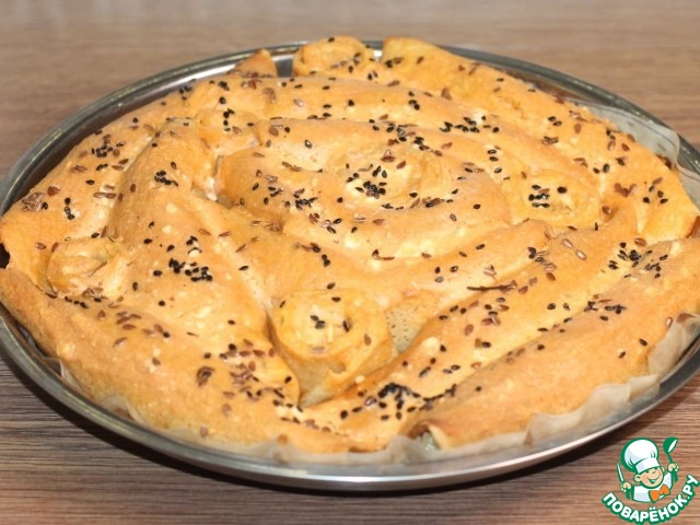 Блинный пирог с тунцом