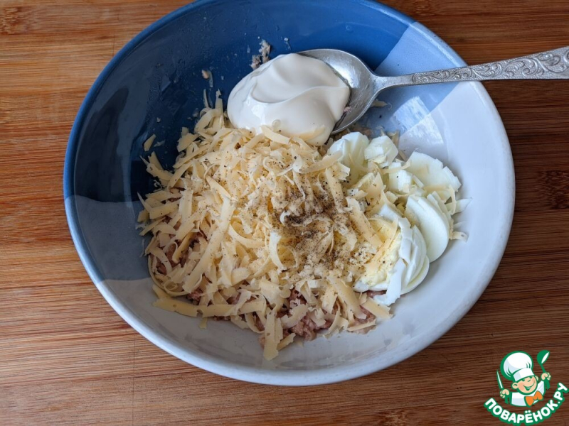 Крабовые палочки, фаршированные тунцом и сыром