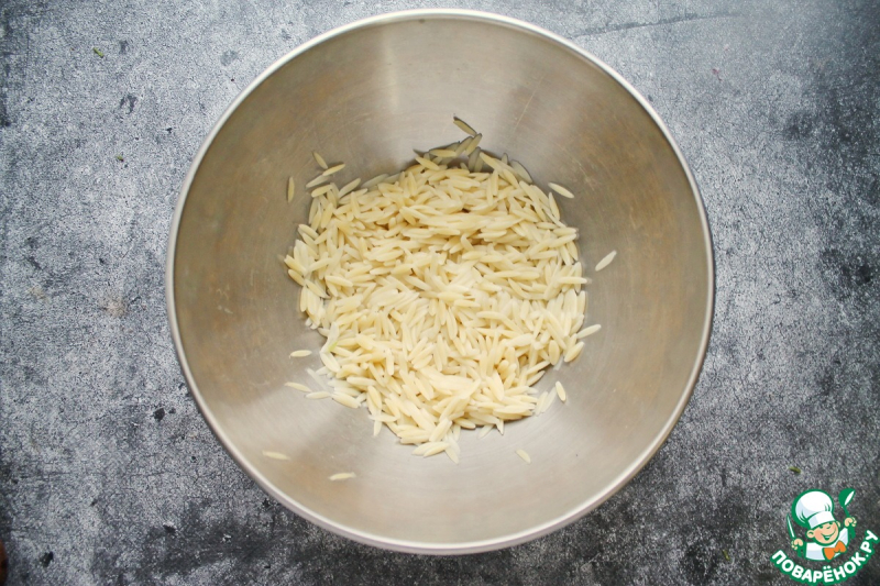 Салат с орзони и тунцом