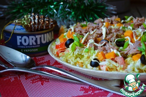 Салат с пекинской капустой и тунцом