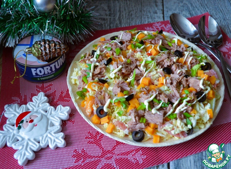 Салат с пекинской капустой и тунцом