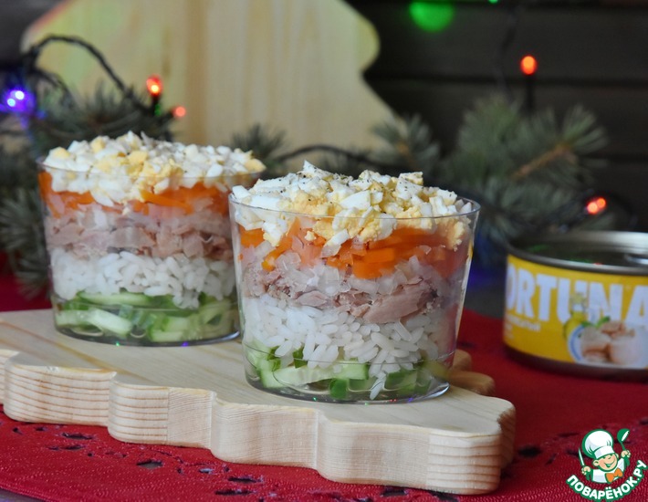 Салат с рисом и тунцом