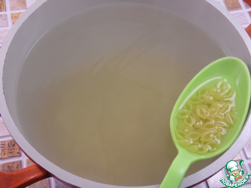 Суп с тунцом и пастой