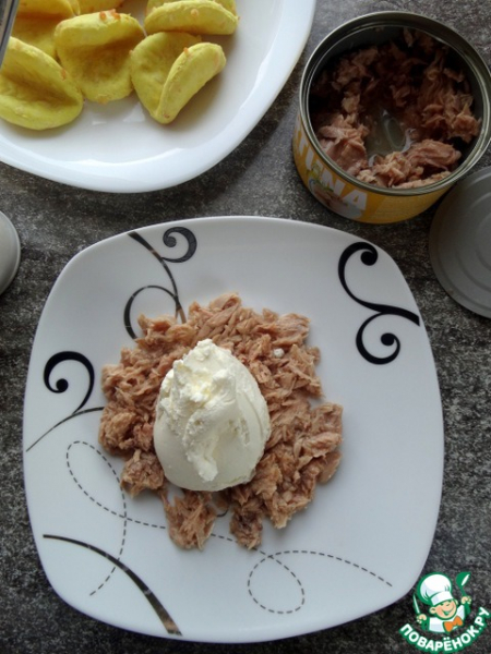 Сырное печенье с начинкой из тунца