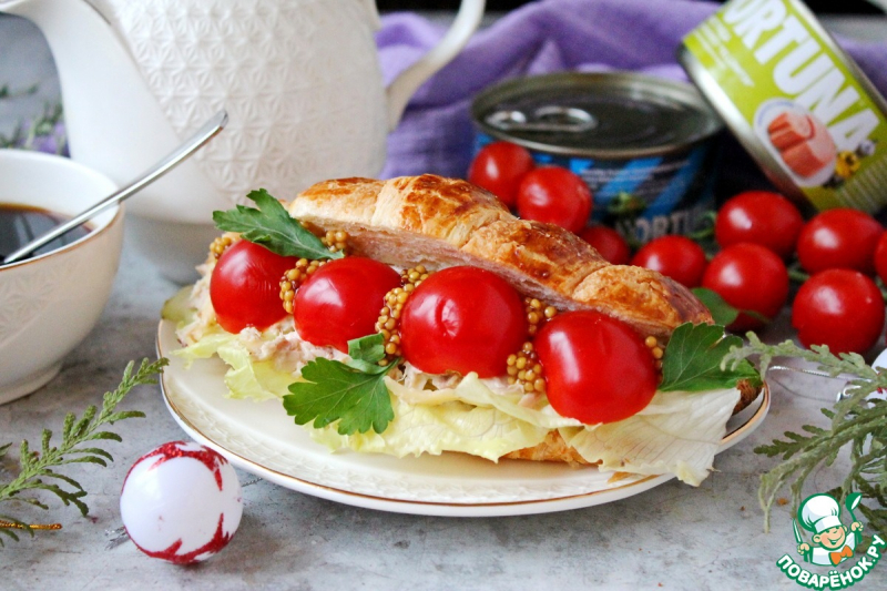 Закусочные круассаны с тунцом