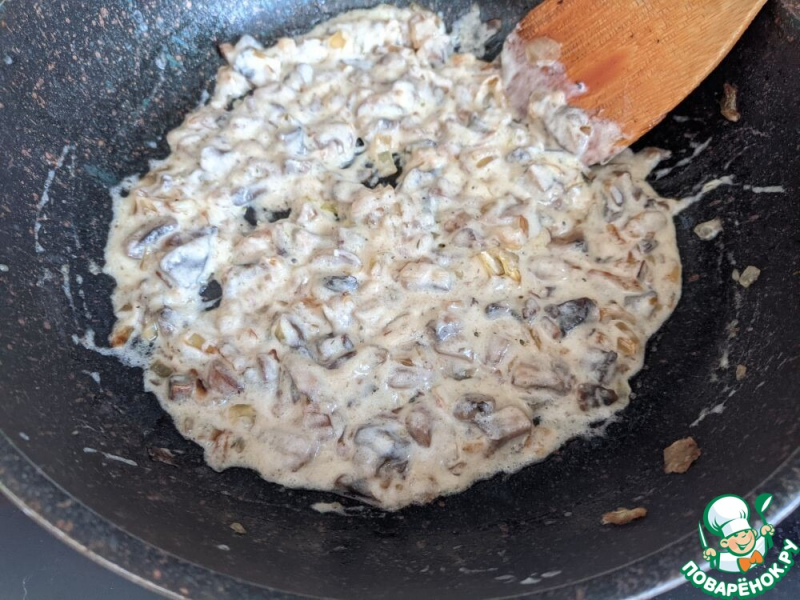 Гнёзда, фаршированные тунцом и шампиньонами
