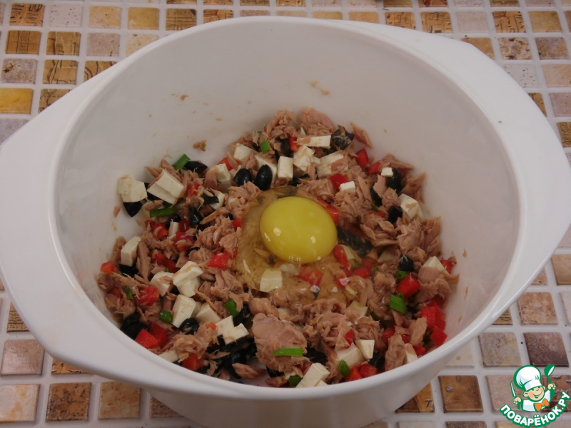 Киш с тунцом и перцем