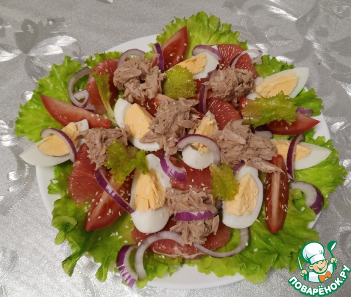 Салат с тунцом и грейпфрутом
