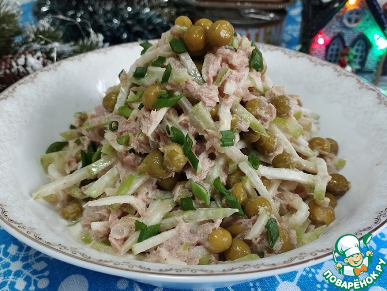 Салат с тунцом и маргеланской редькой