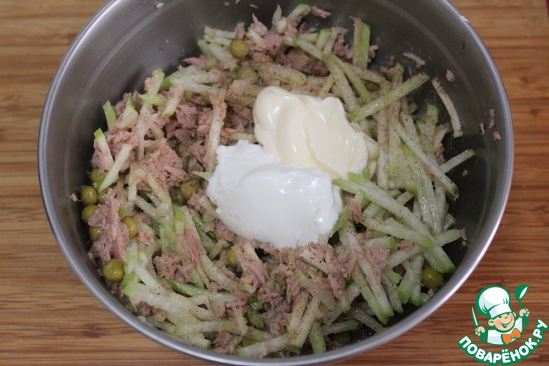 Салат с тунцом и маргеланской редькой
