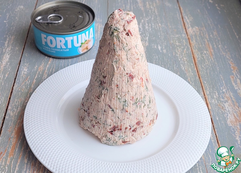 Сырная закуска "Ёлочка" с тунцом
