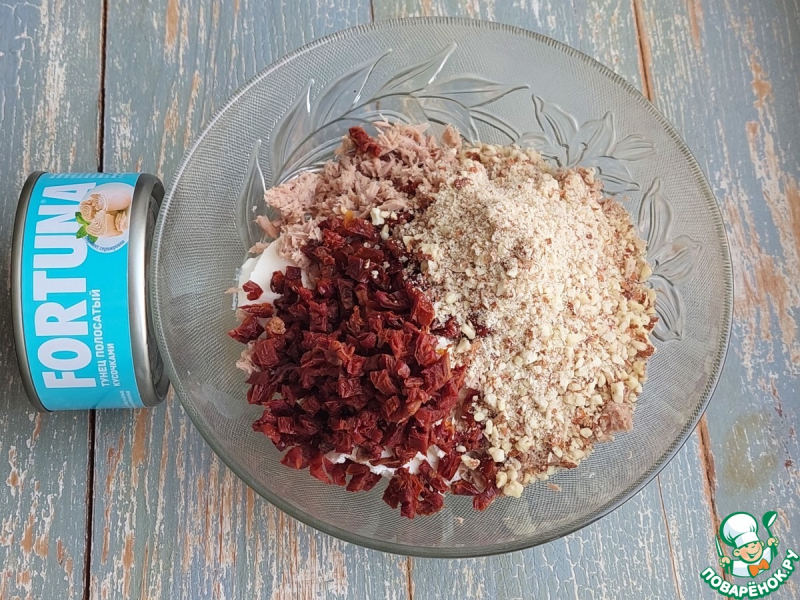 Сырная закуска "Ёлочка" с тунцом